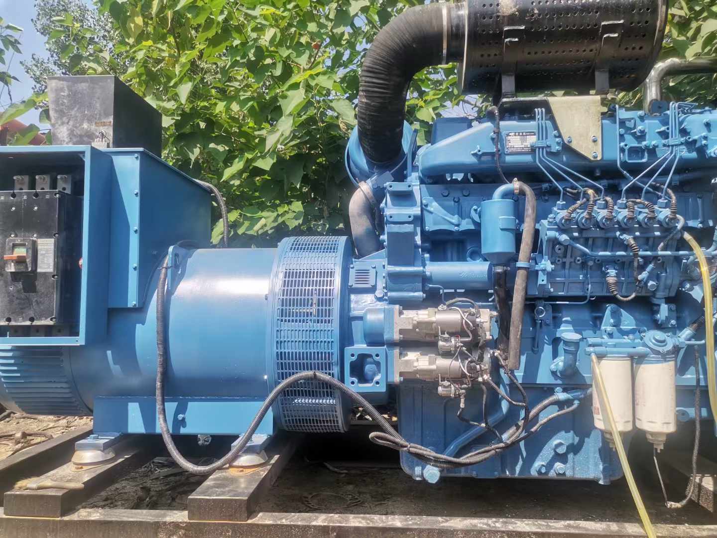 九龙详细说明降低 800kW 柴油发电机输出电流波动的方法